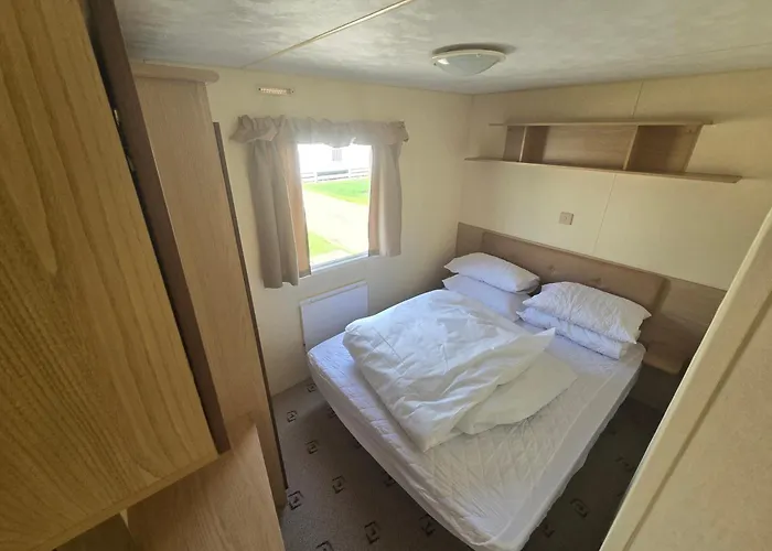 3 Bedroom Caravan Robin Hood Rhyl